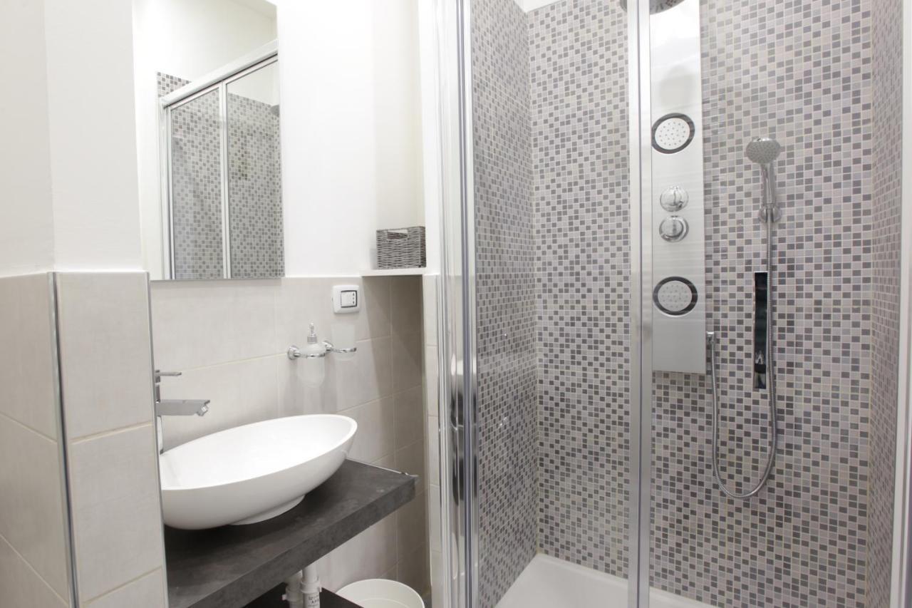 Amazing Apartment In City Center With Balcony Milan Exterior photo