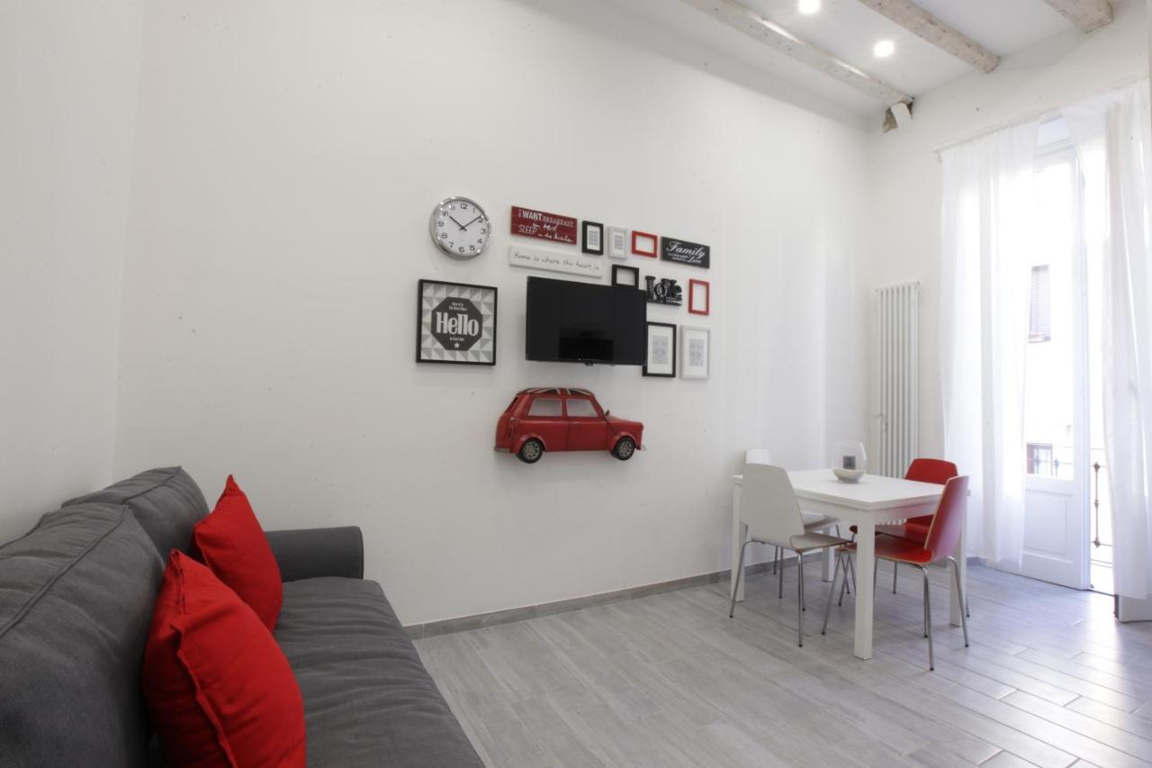 Amazing Apartment In City Center With Balcony Milan Exterior photo