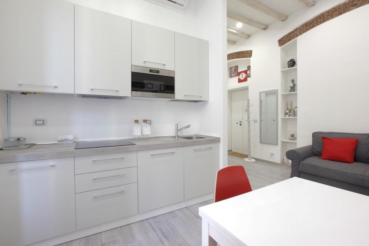Amazing Apartment In City Center With Balcony Milan Exterior photo