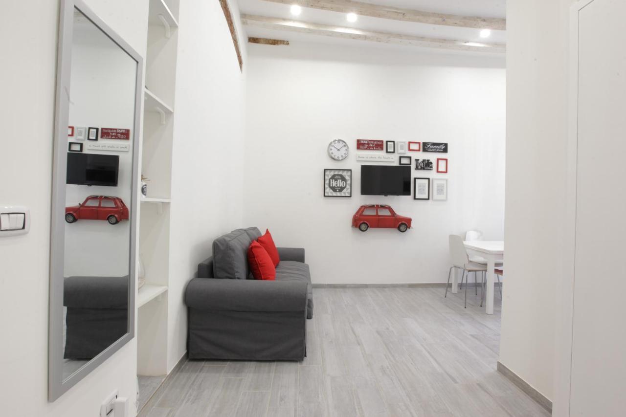 Amazing Apartment In City Center With Balcony Milan Exterior photo