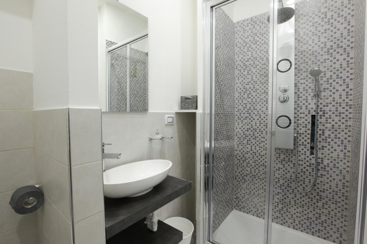 Amazing Apartment In City Center With Balcony Milan Exterior photo