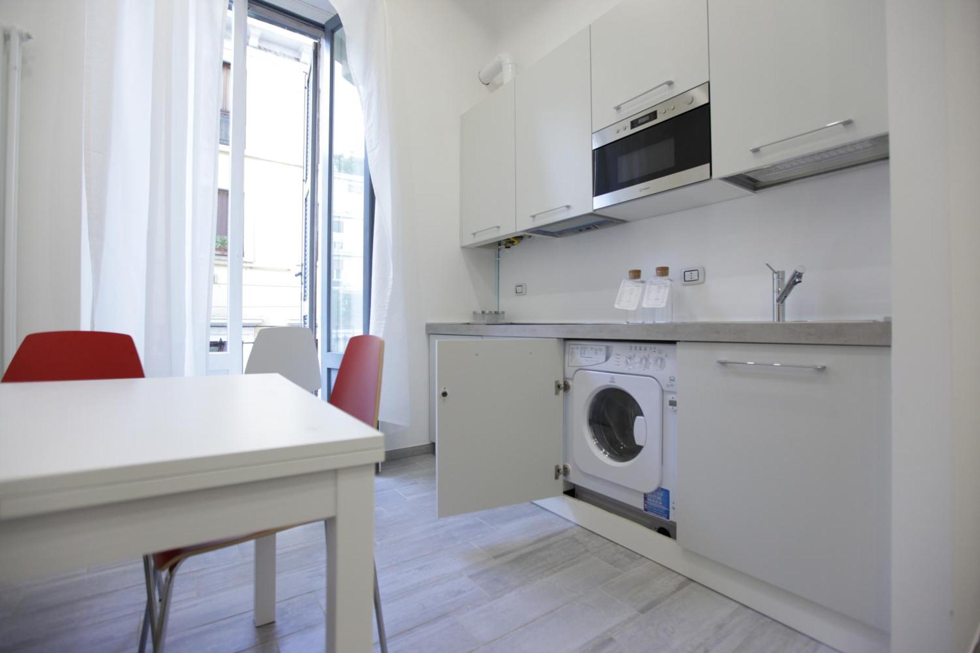 Amazing Apartment In City Center With Balcony Milan Exterior photo