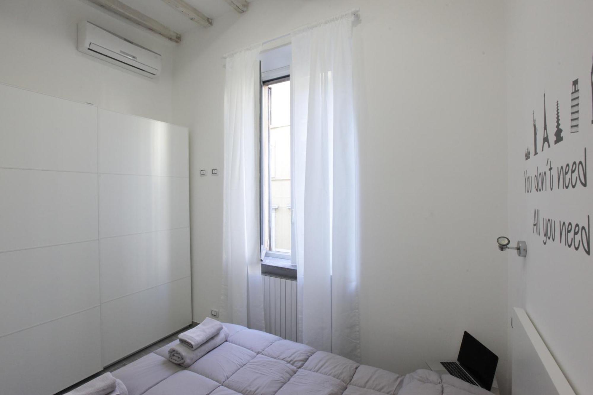 Amazing Apartment In City Center With Balcony Milan Exterior photo