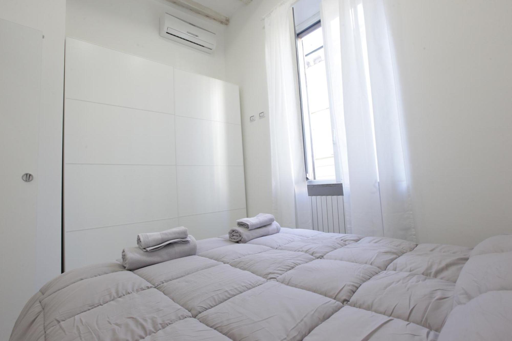 Amazing Apartment In City Center With Balcony Milan Exterior photo