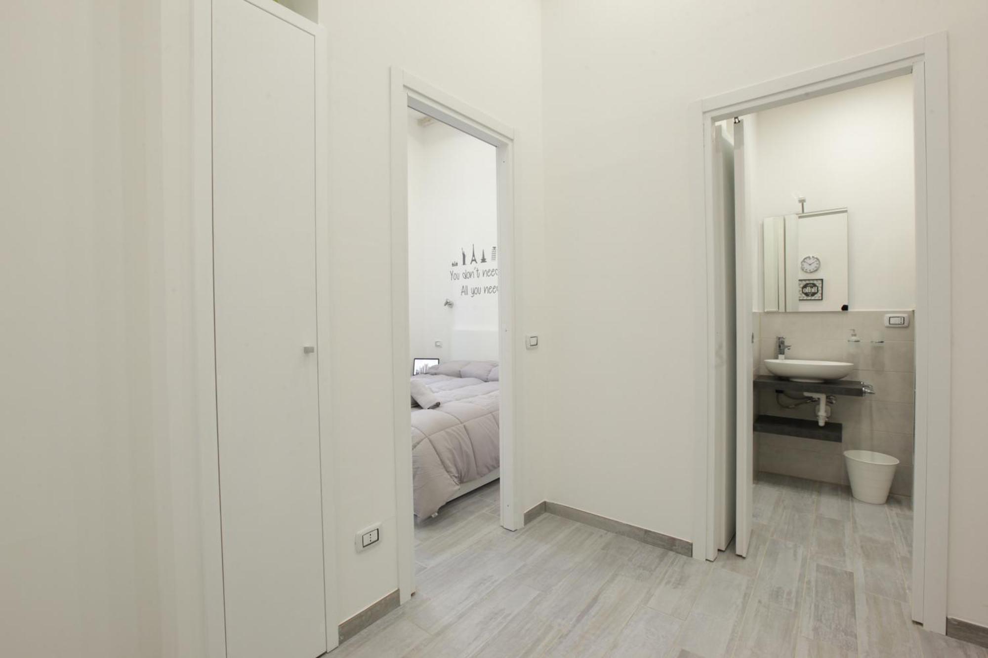 Amazing Apartment In City Center With Balcony Milan Exterior photo