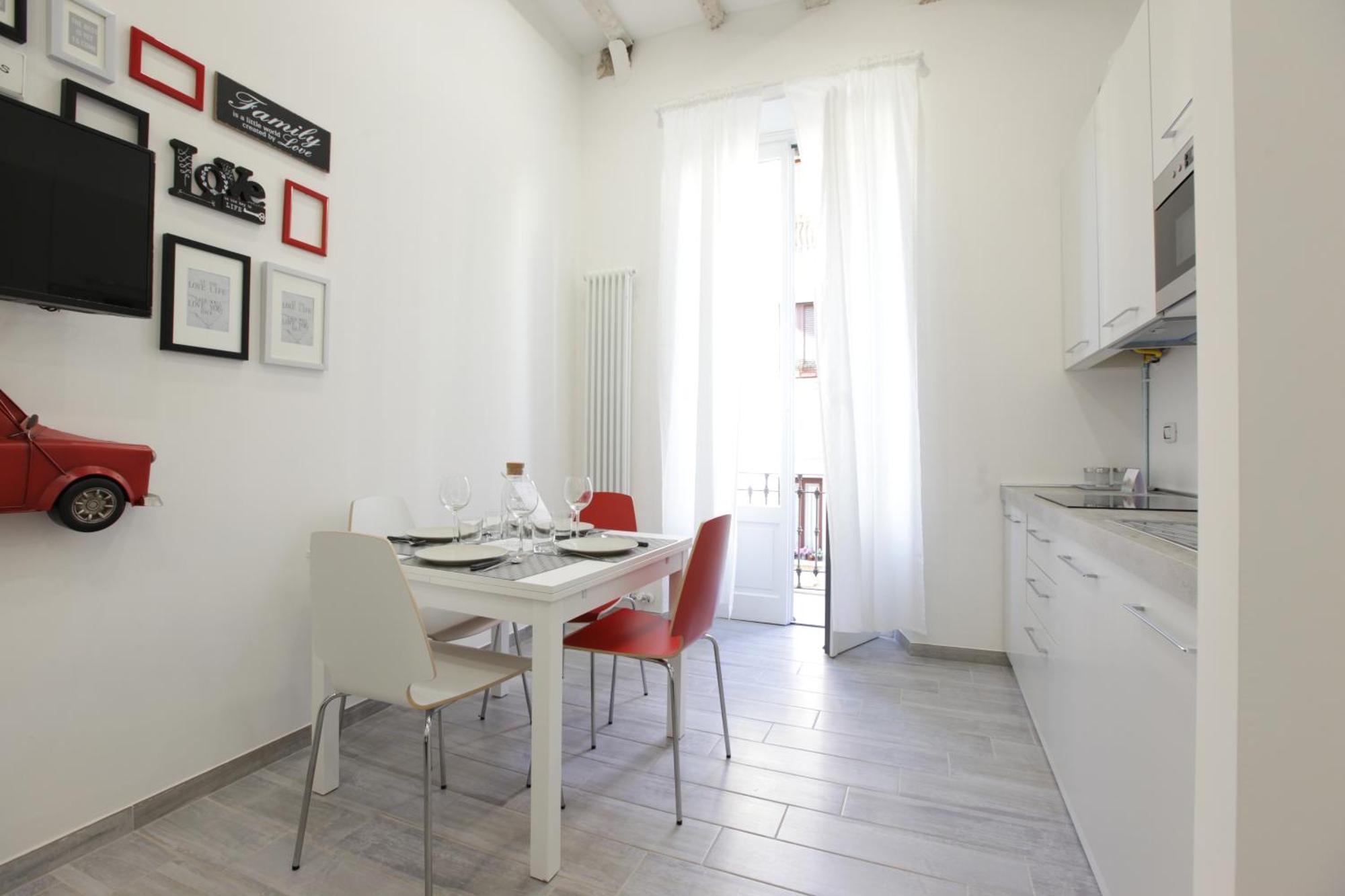 Amazing Apartment In City Center With Balcony Milan Exterior photo