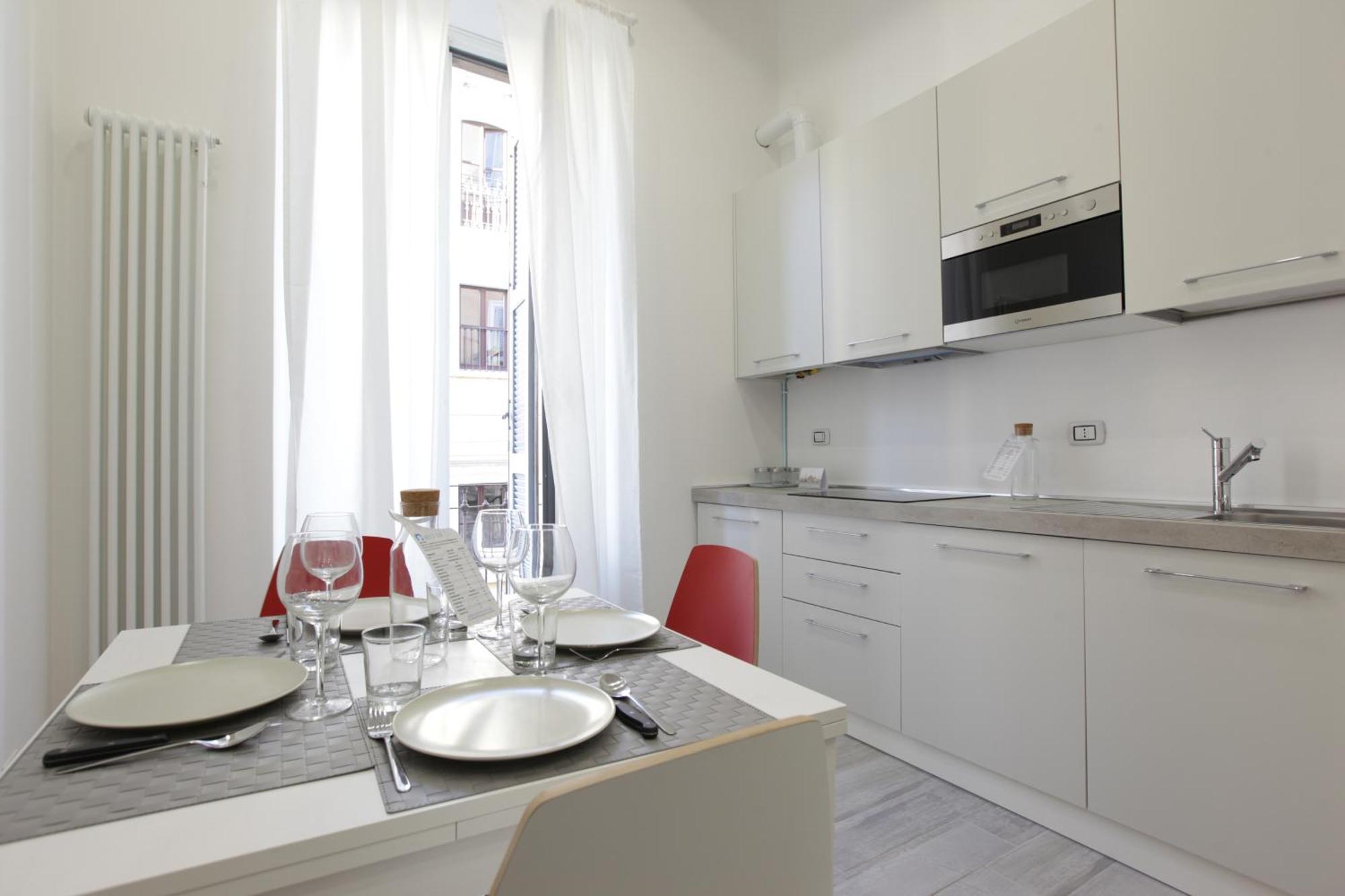 Amazing Apartment In City Center With Balcony Milan Exterior photo